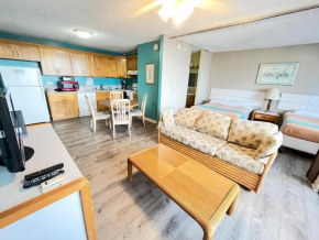 Royal Kuhio 2302 - Spacious Studio with Stunning Mountain Views in the Heart of Waikiki!
